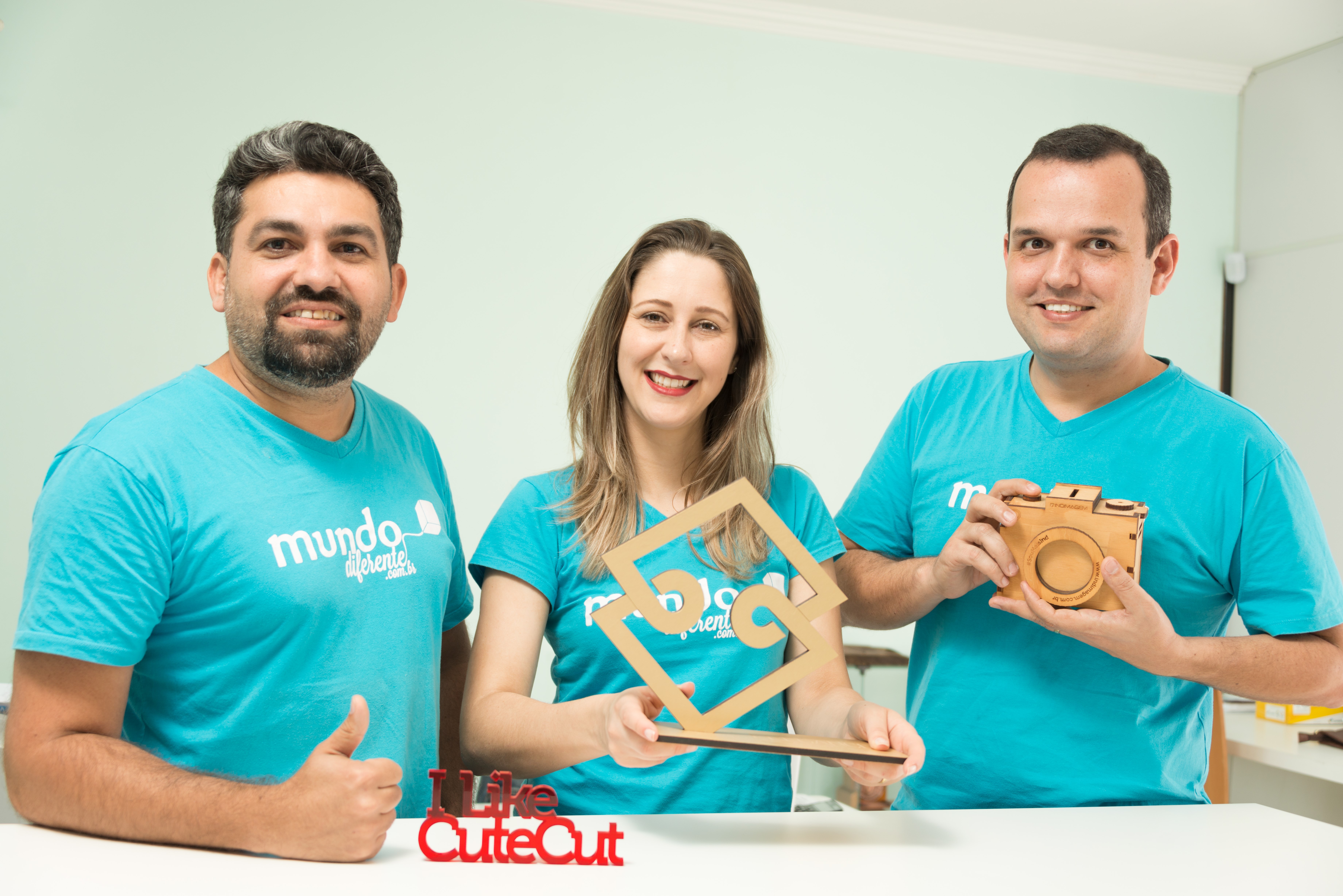 Simone Pereira Machado (centro) com os sócios Roberto Machado (à dir) e Leonardo Freitas de Vasconcellos: software de gestão garantiu a saúde financeira da empresa. | Divulgação