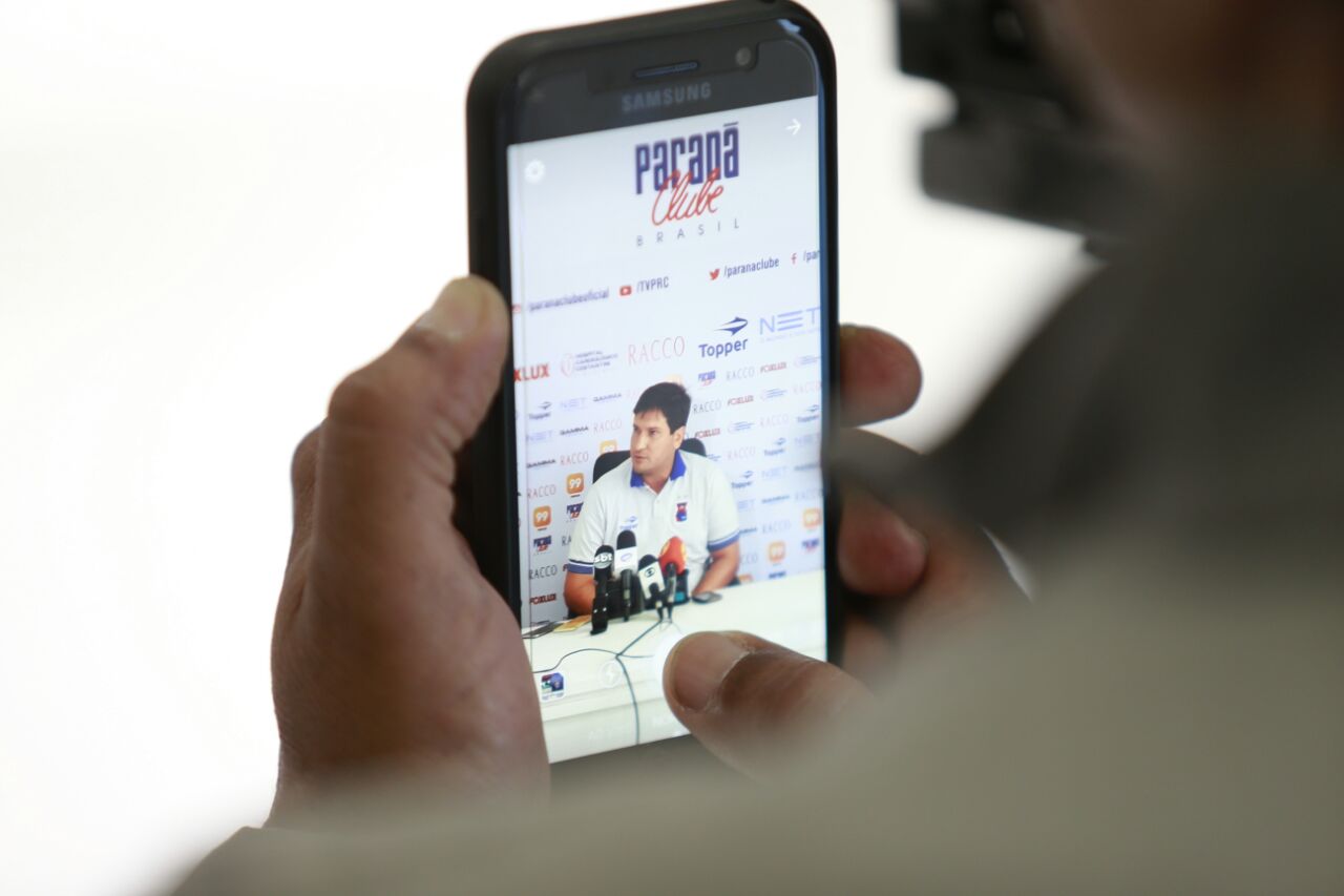 Técnico Matheus Costa durante coletiva nesta sexta. | /Jonathan Campos/Gazeta do Povo