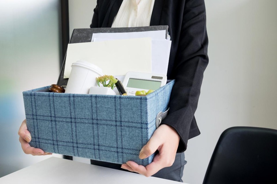 Pressa para “pedir as contas” antes de hora pode prejudicar a carreira. | Bigstock