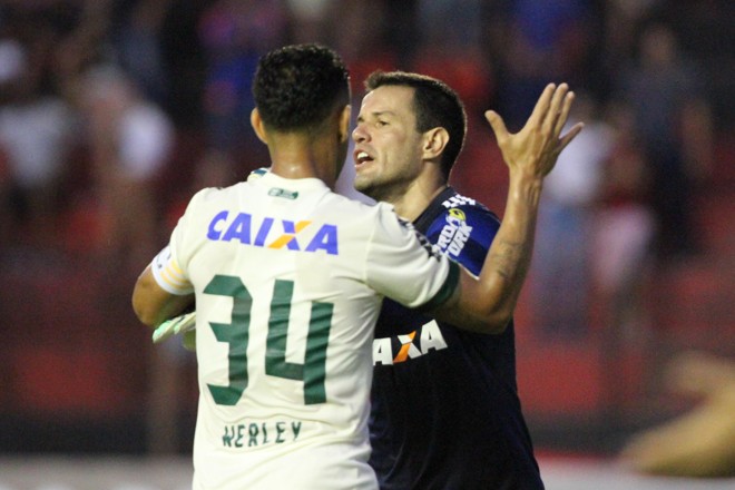Wilson Defende Dois Penaltis E Coritiba Vence De Forma Dramatica O Sport