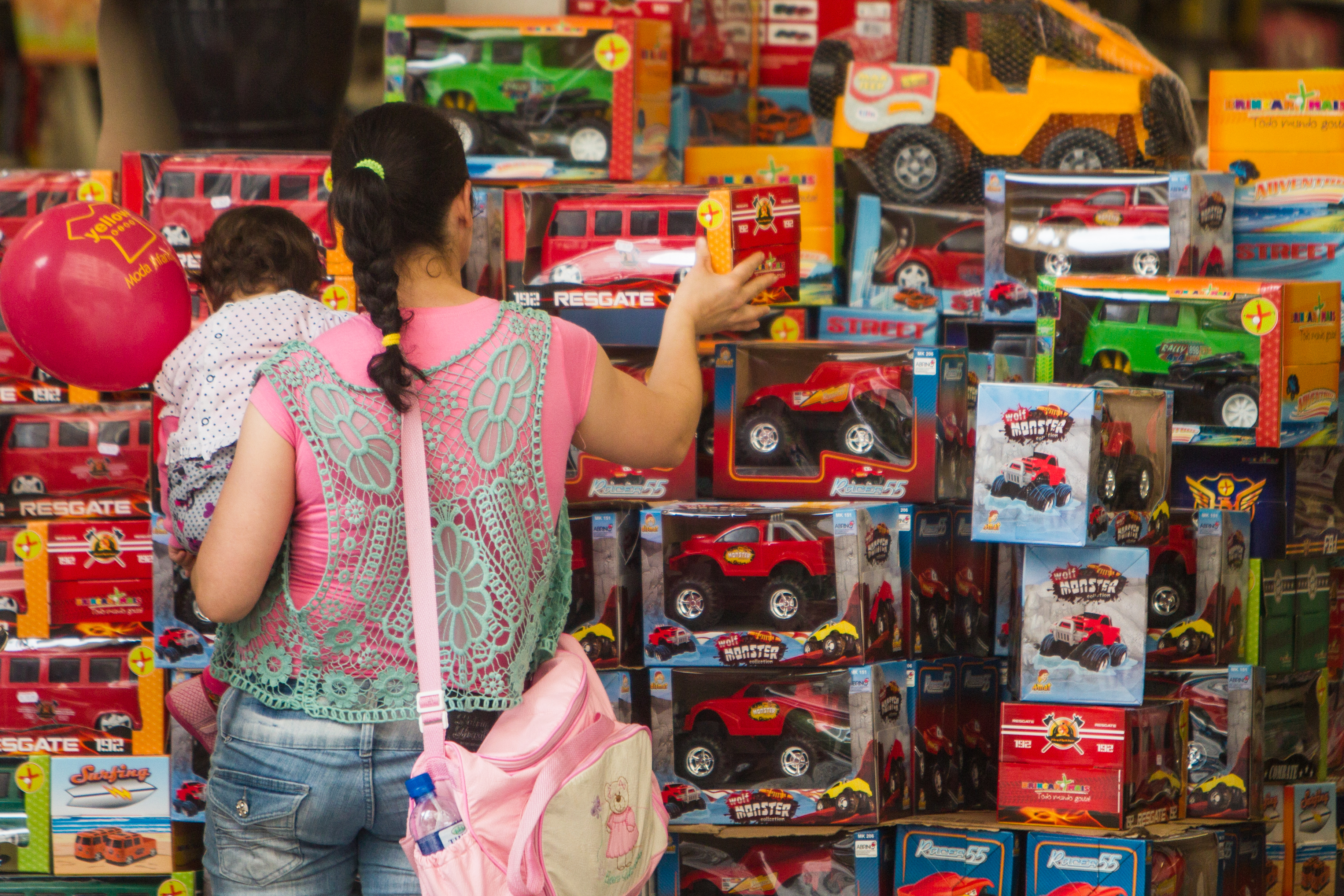 População pode ganhar brindes, viagem e cupom de R$ 100 mediante compra em estabelecimentos | Brunno Covello/Gazeta do Povo/Arquivo