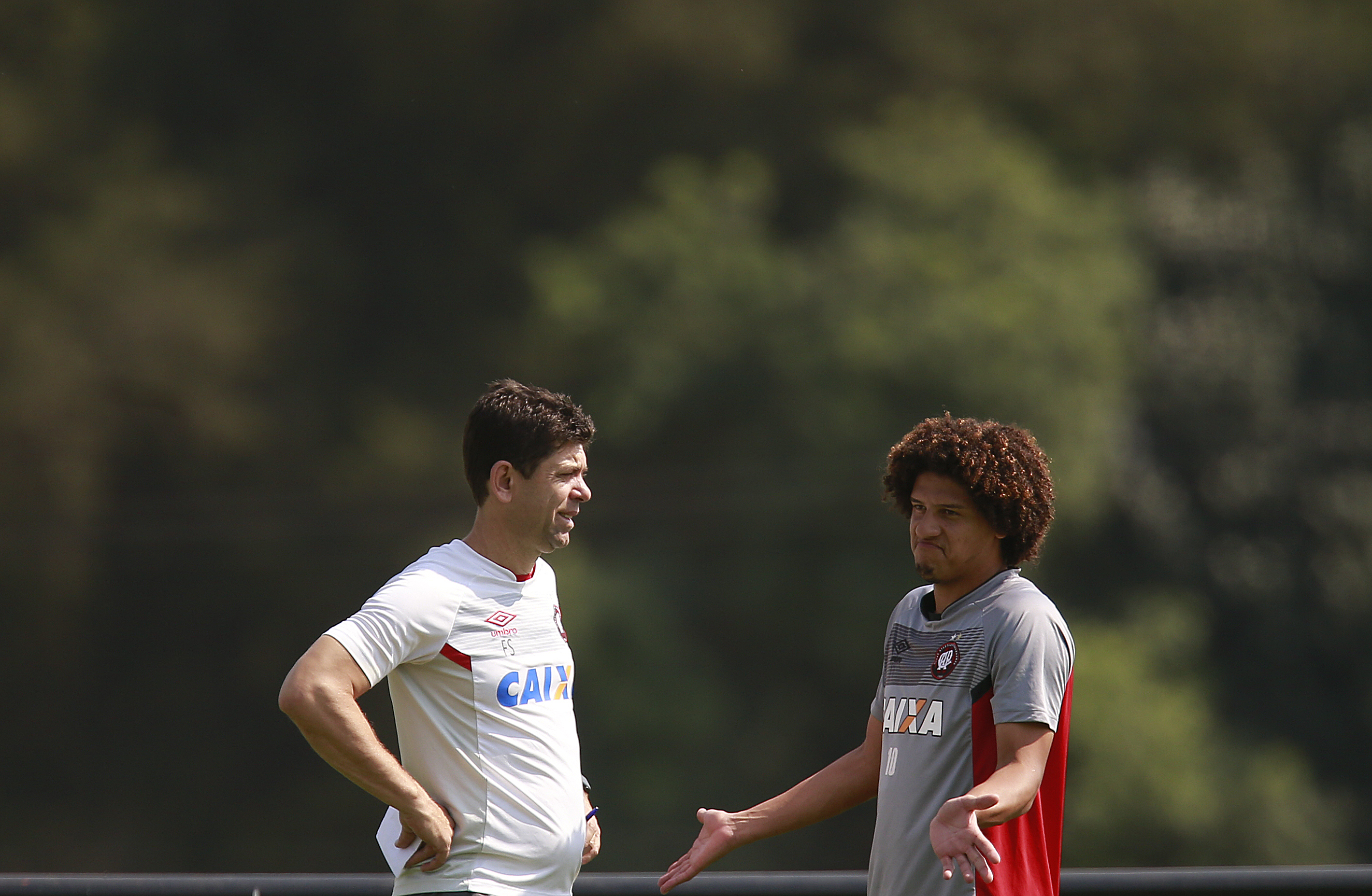 Fabiano Soares e Gedoz: treinador ainda avalia a escalação do atleta. | Jonathan Campos/Gazeta do Povo