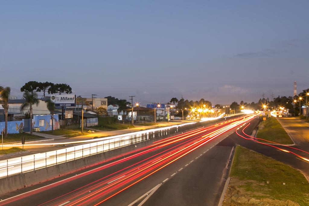 Estradas chegam a apresentar aumento de 70% na quantidade de carros circulando nos próximos dias. | Marcelo Andrade/Gazeta do Povo