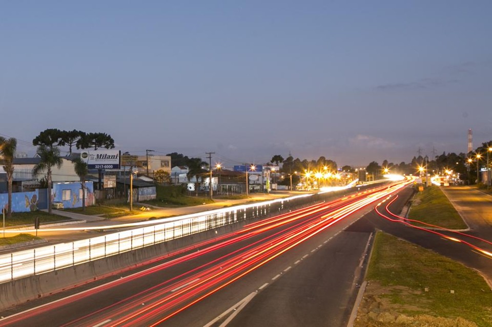Estradas chegam a apresentar aumento de 70% na quantidade de carros circulando nos próximos dias. | Marcelo Andrade/Gazeta do Povo