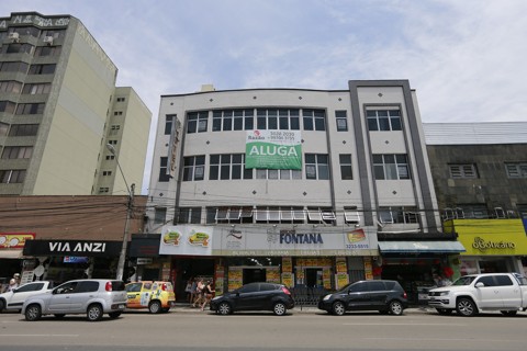 Hotel para usuários de droga em situação de rua, em frente ao Terminal do Guadalupe, funcionou apenas cinco meses. | Jonathan Campos/Gazeta do Povo