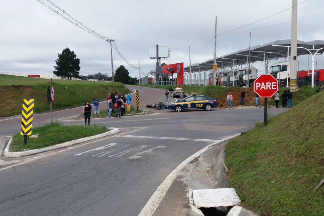 O condutor da motocicleta morreu no local | Divulgação/Polícia Rodoviária Federal