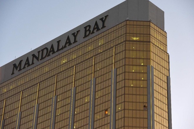 Atirador Stephen Paddock ficou hospedado no hotel Mandalay Bay para executar seu plano em Las Vegas | ROBYN BECK/AFP