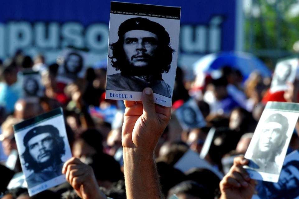 Cerca de 70 mil pessoas participaram de evento de homenagem a Che Guevara | YAMIL LAGEAFP