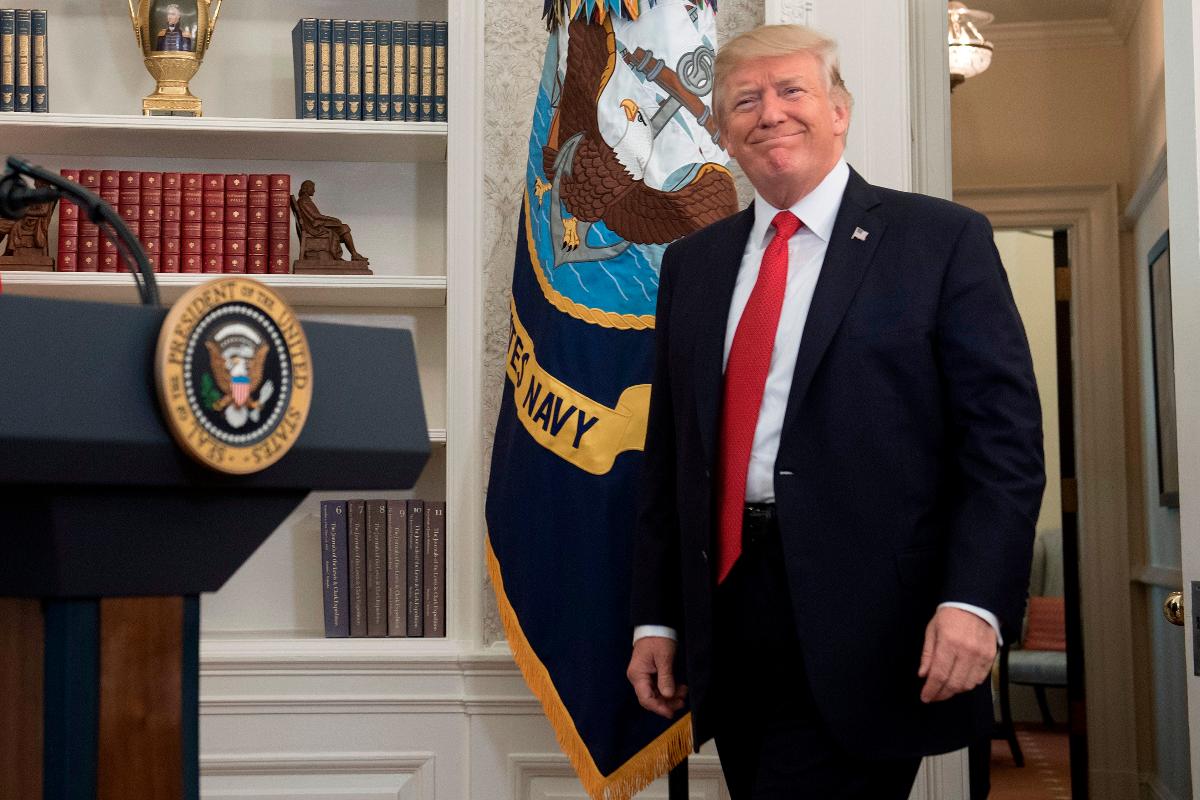O presidente dos Estados Unidos, Donald Trump, durante coletiva no salão oval da Casa Branca | SAUL LOEB/
AFP