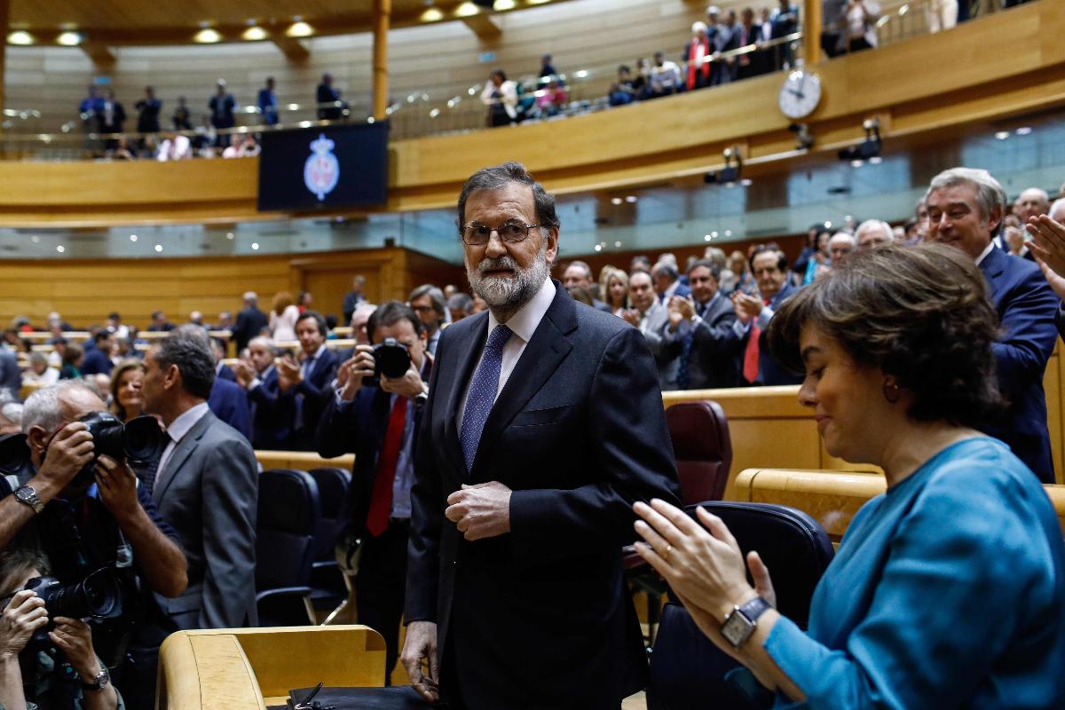 O primeiro-ministro da Espanha, Mariano Rajoy, durante a sessão que aprovou a ativação do artigo 155 | OSCAR DEL POZO/AFP