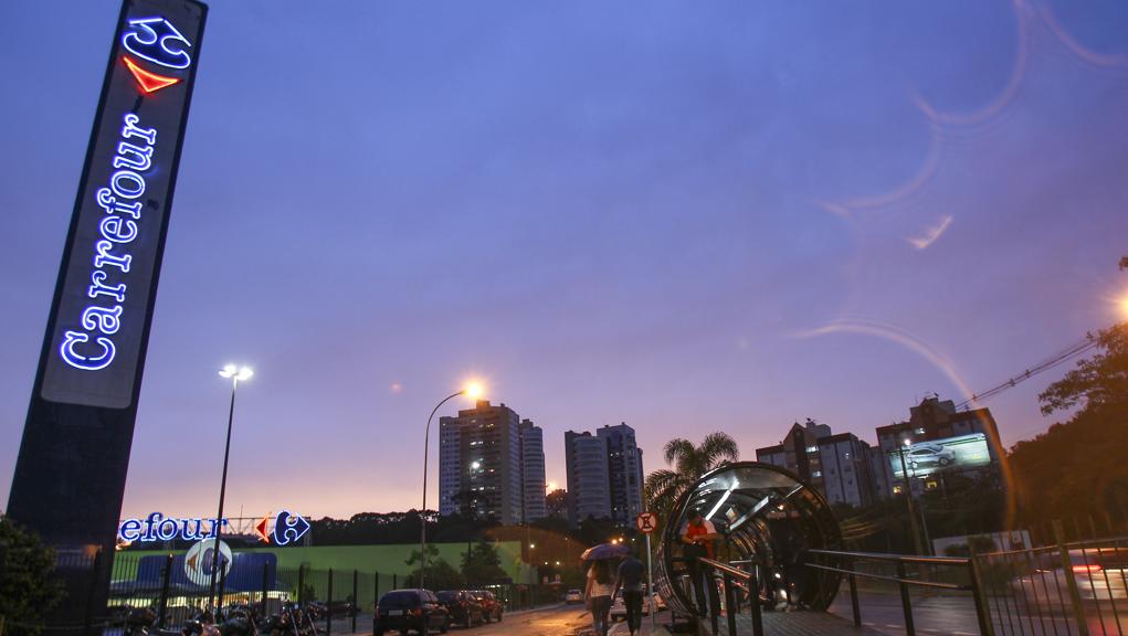 Carrefour lançou um e-commerce de alimentos na semana passada. Novidade está disponível apenas em alguns bairros de São Paulo. | Daniel Castellano/Gazeta do Povo