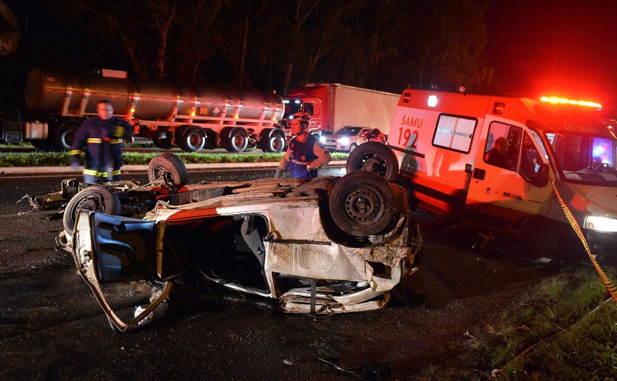 Menino de 7 anos foi ejetado do carro após colisão. | Marco Chaneski/O Popular