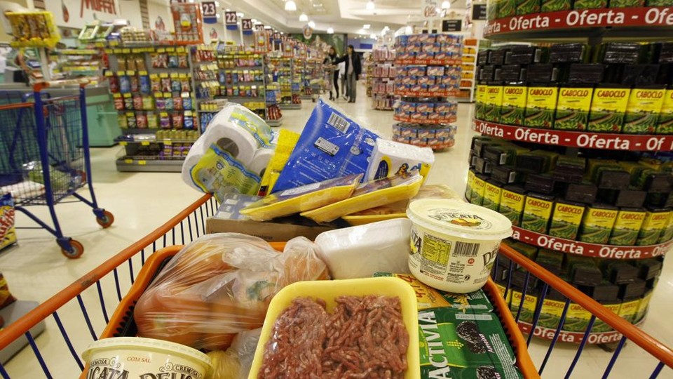 Curitiba: Jacomar inaugura novo mercado