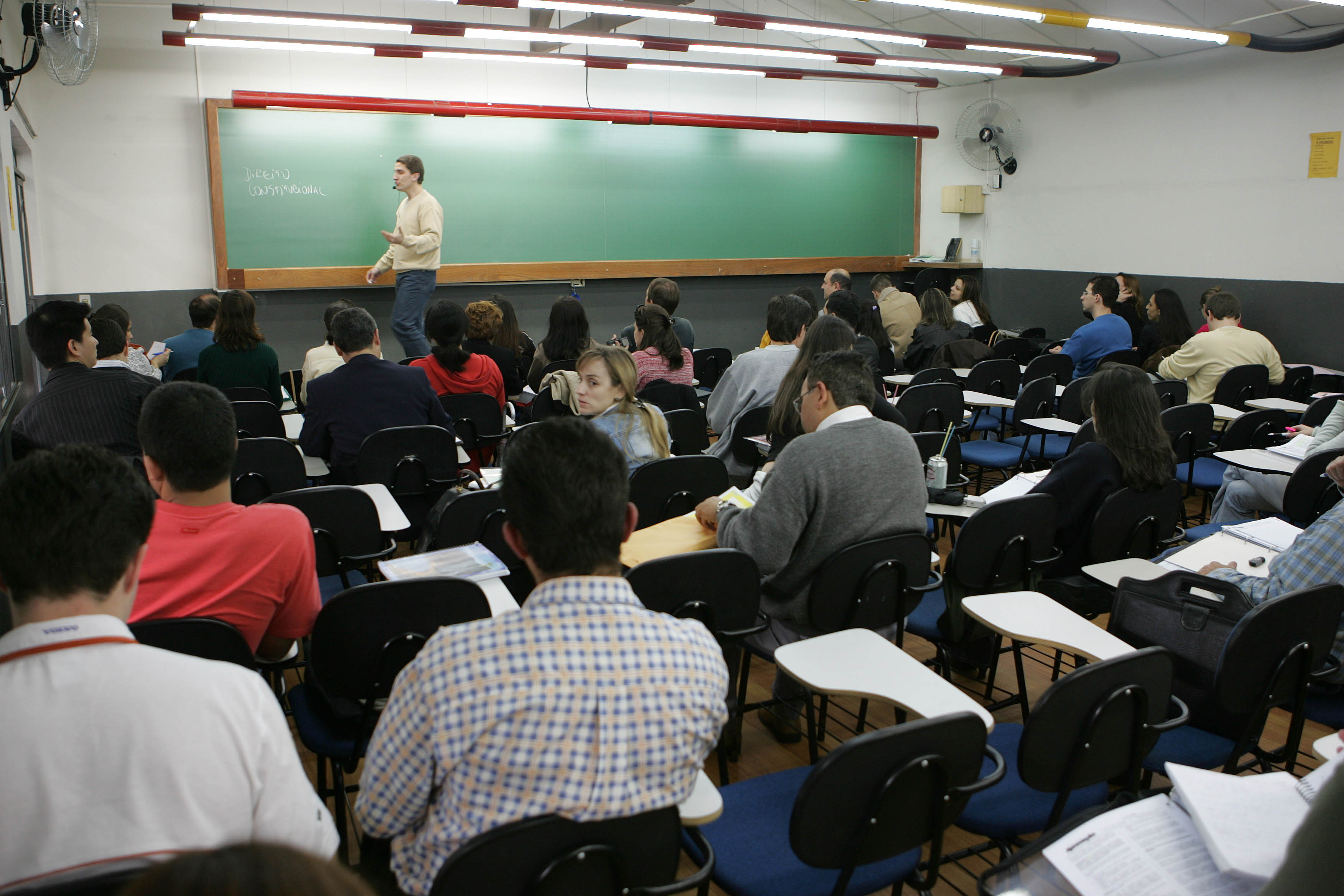 A prova objetiva, composta de 70 questões, terá valor de 120 pontos e será realizada em 26 de novembro. | Valterci Santos/Gazeta do Povo