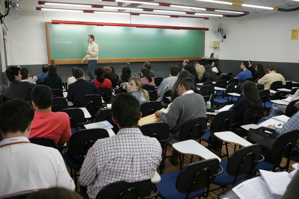 A prova objetiva, composta de 70 questões, terá valor de 120 pontos e será realizada em 26 de novembro. | Valterci Santos/Gazeta do Povo