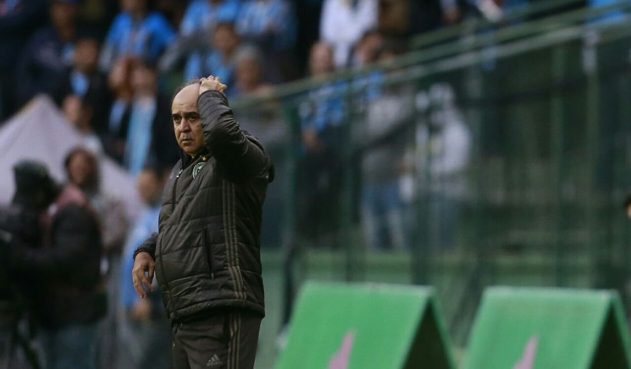 Aproveitamento do treinador é de apenas 25%. | Marcelo Andrade/Gazeta do Povo