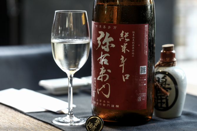 Dos 12 tipos de saquê existentes, apenas dois são conhecidos no Brasil: o Junmai e o Hunjouzo. | André Rodrigues/Gazeta do Povo.