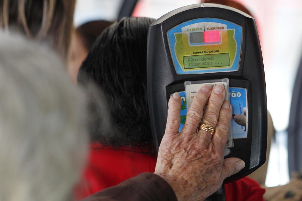 Cobradora usou cartão de idosa cerca de 30 vezes em 10 dias. | Antônio More/Gazeta do Povo