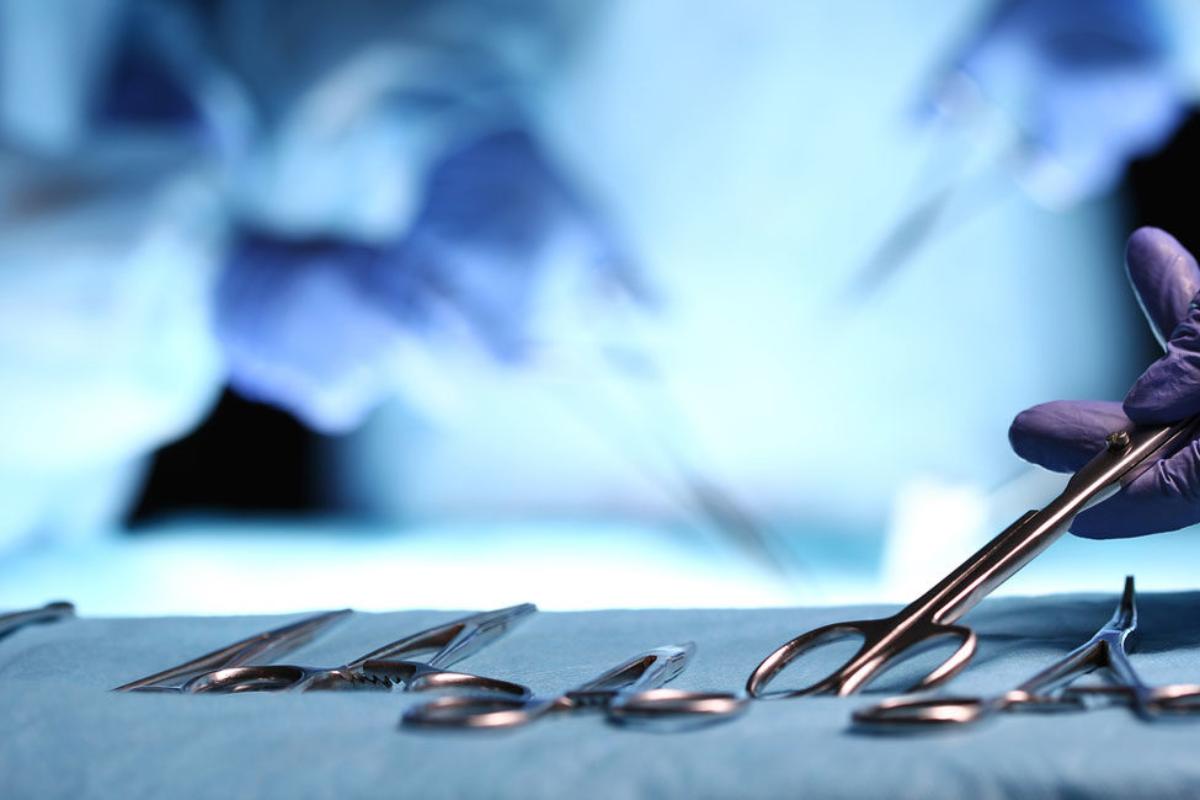 As pessoas que passaram pela cirurgia de troca de sexo têm chance aproximadamente 20 vezes maior que a população geral de morrer de suicídio. | Pixabay