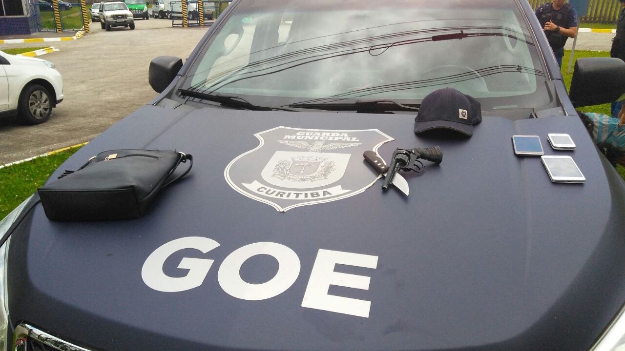 Guarda ,Municipal conseguiu recuperar os pertences dos passageiros da linha Posto Paris. | Sindimoc/