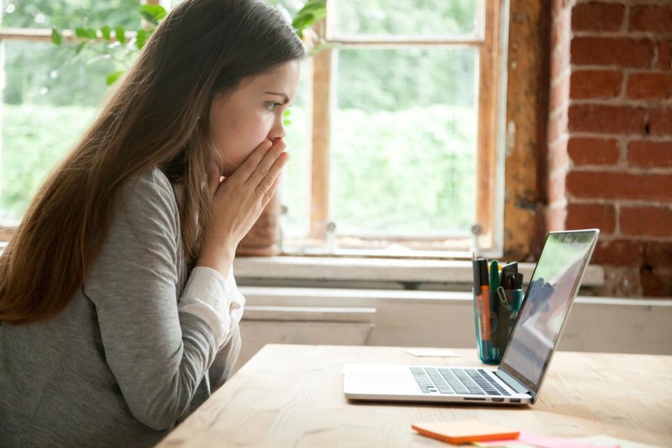Agir por impulso após uma falha pode ser mais prejudicial à carreira do que o próprio erro cometido. | Bigstock/