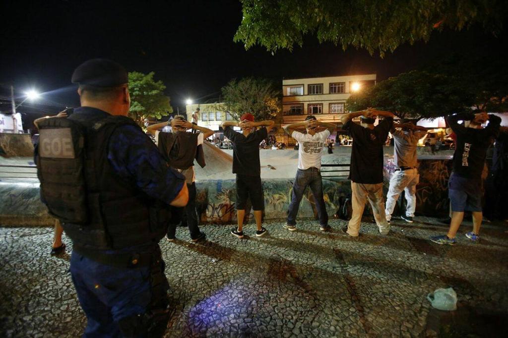 Ação abordou mais de 700 pessoas na Praça do Gaúcho | Átila Alberti/ Tribuna do Paraná