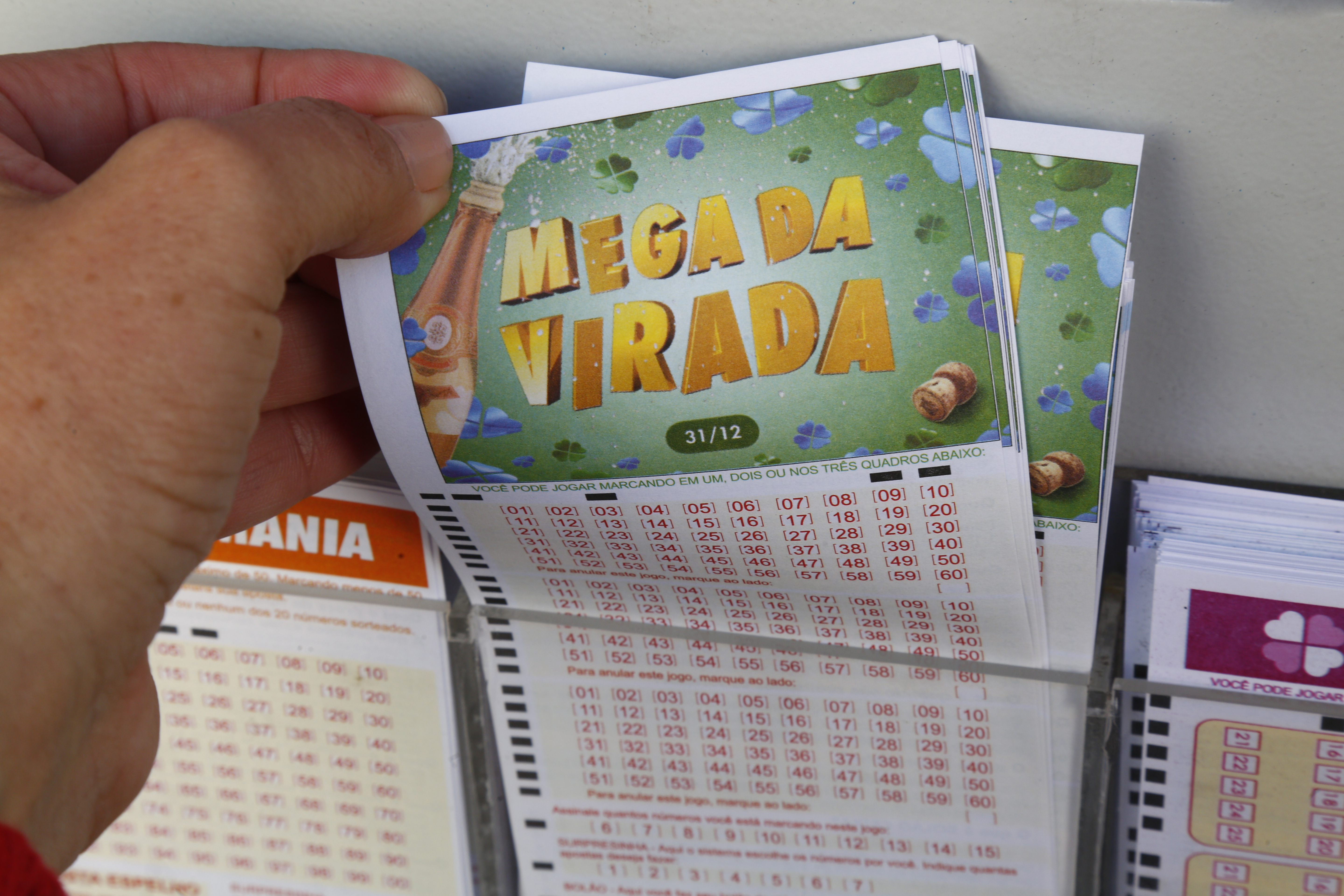 Bilhete da Mega da Virada: sorteio será 31 de dezembro. | Aniele Nascimento/Gazeta do Povo