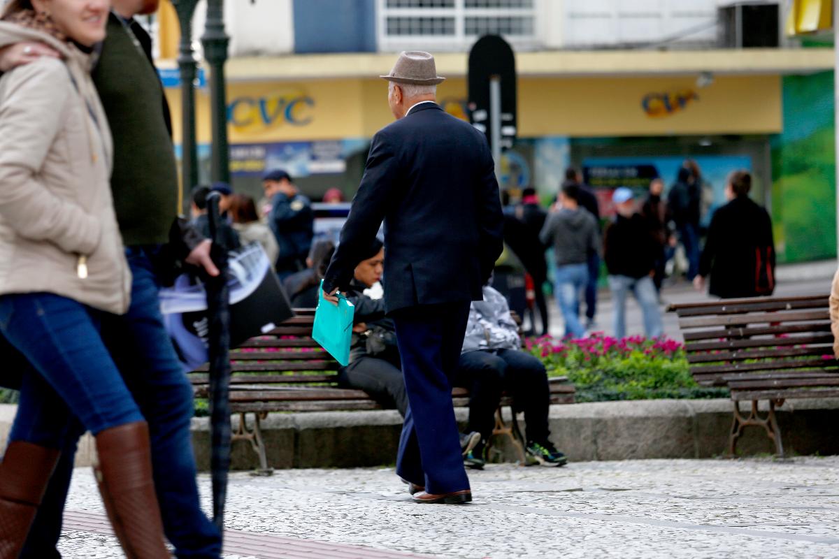 Crescimento de população idosa supera nascimento de crianças no Brasil | Átila Alberti/Tribuna do Parana