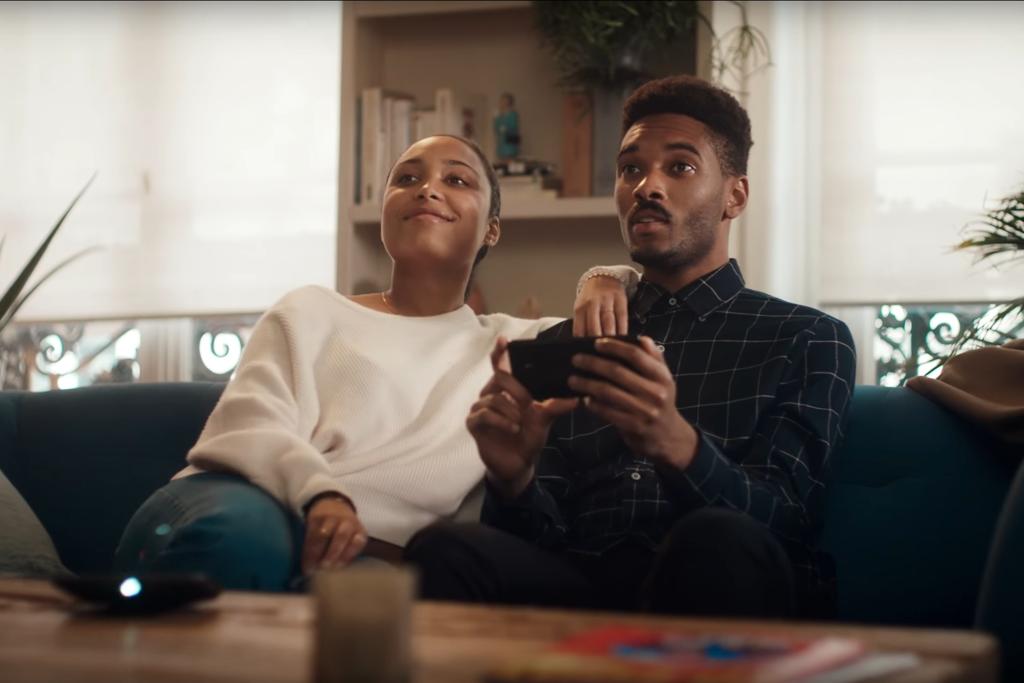 Atores do comercial da Motorola. | Motorola/Divulgação