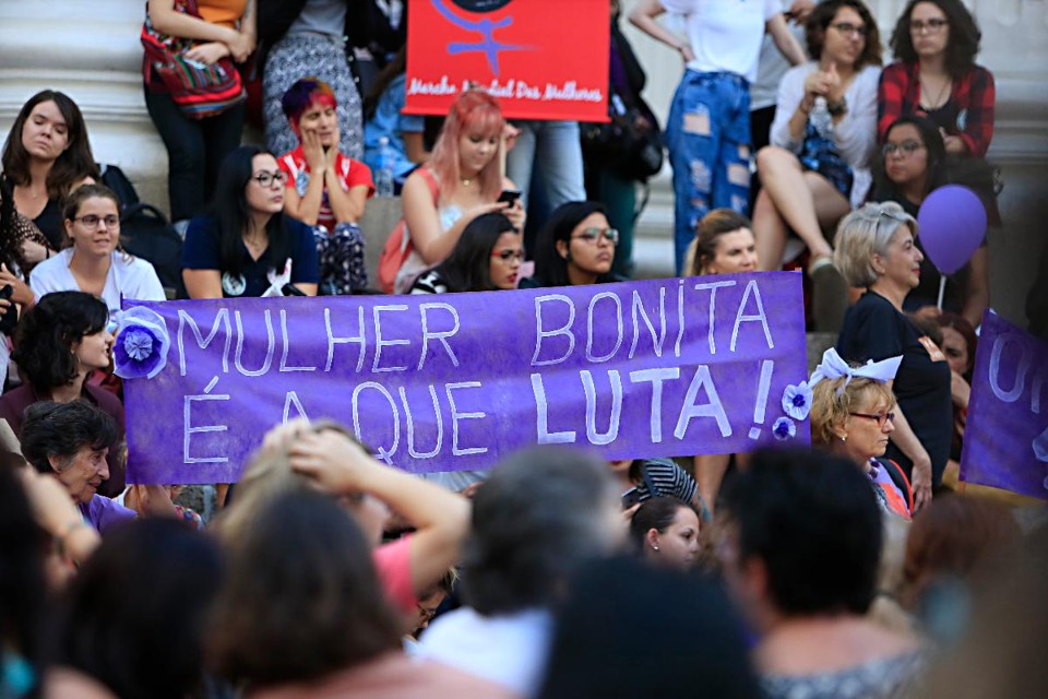 Manifestação ocorrida em Curitiba em comemoração ao dia internacional da mulher, em março de 2017. | Albari Rosa/
Gazeta do Povo/Arquivo