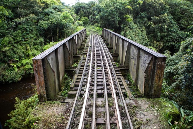 Estrutura é considerada antiquada no trecho de Serra do Mar. | Brunno Covello/Gazeta do Povo