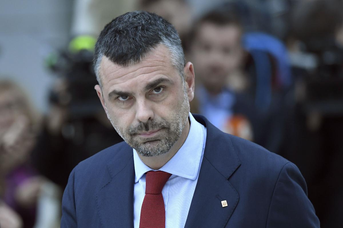 O ex-ministro regional ainda está sendo investigado no caso de rebelião, sedição e desfalque junto com outros ex-membros do governo catalão | GABRIEL BOUYS/AFP