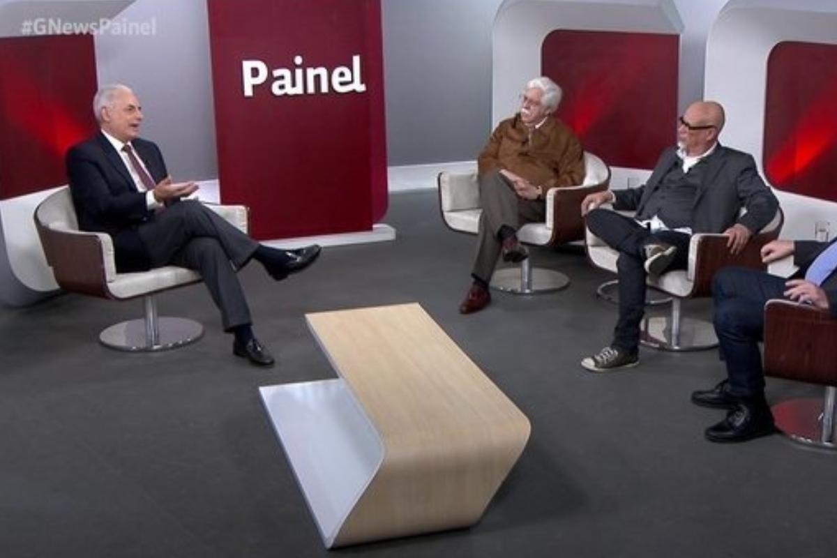 A atração, exibida aos sábados, recebia convidados para tratar de temas da semana, sobretudo nas esferas econômica, políticas e internacional | Reprodução