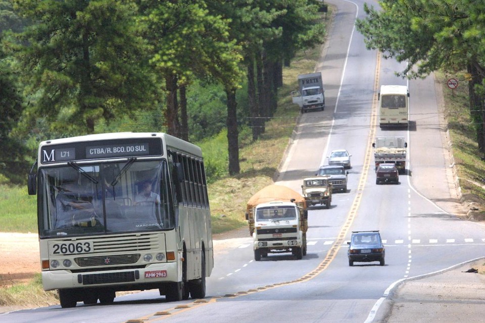 Bandidos desembarcaram do ônibus na Rodovia dos Minérios. | Arquivo/ Gazeta do Povo