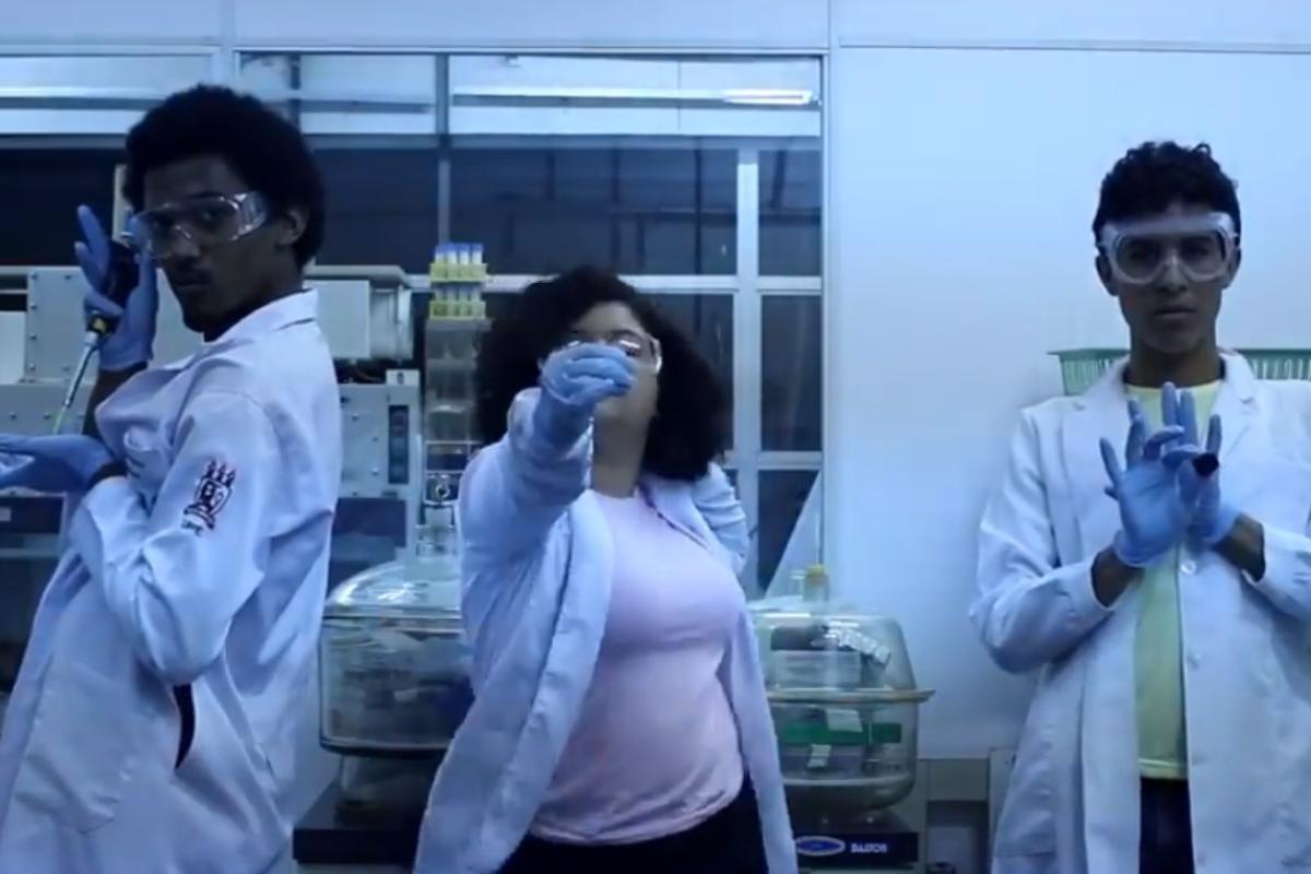 “Tentamos trazer a população para junto da ciência”, disse Natália. | Reprodução.