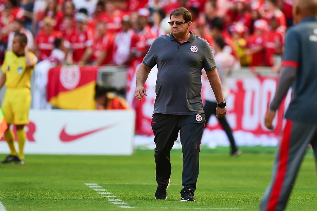 Guto Ferreira estava perto de se tornar o técnico com o maior número de acesso para a Série A. | Vinícius Costa/Estadão Conteúdo