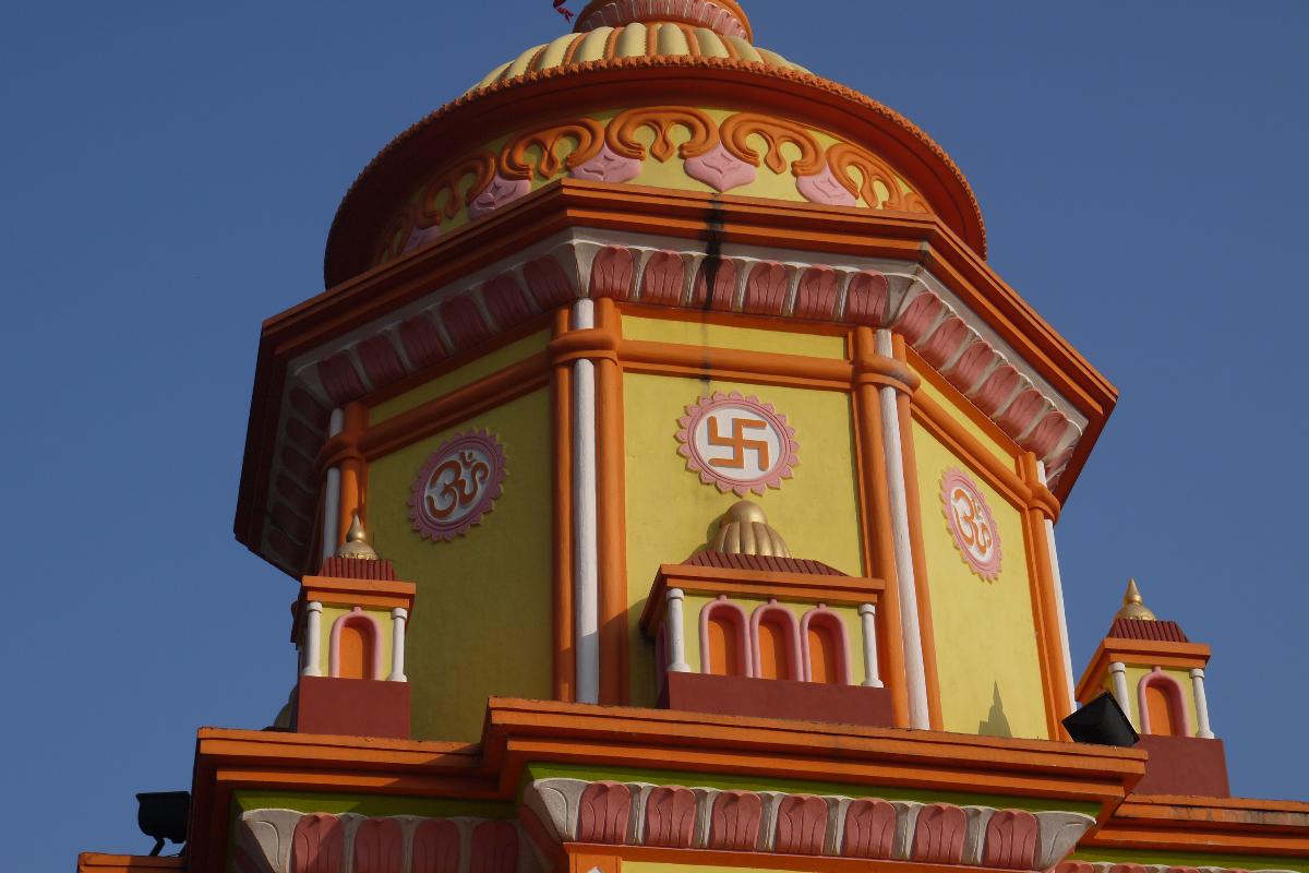Suástica estampada em templo hindu | BigStock