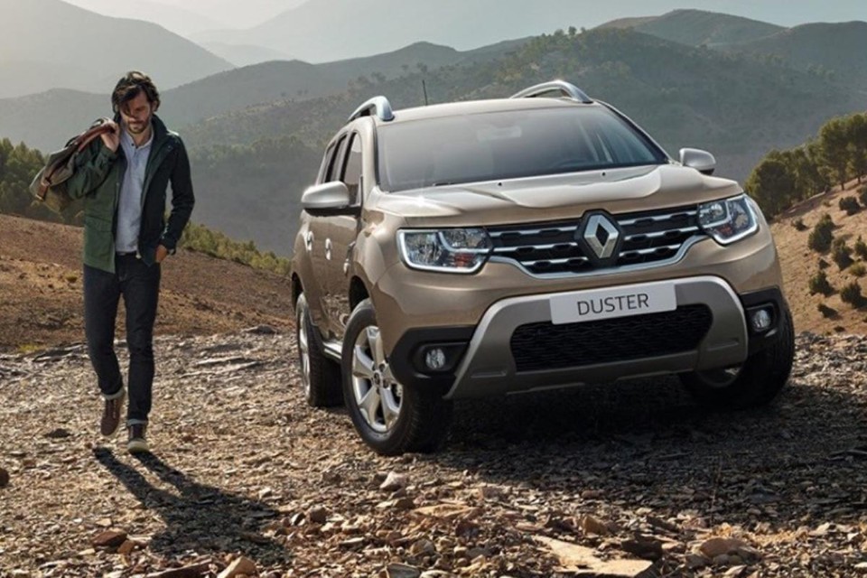 O formato da grade traz um leve avanço sobre o para-choque, inexistente na versão romena da Dacia. | Renault/
Divulgação