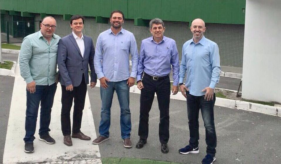 Da esquerda para a direita: Jorge Durao, Eduardo Bastos de Barros, Samir Namur, Paulo Roberto Baggio Pereira e Anibal de Paulo Mesquita Junior. | /