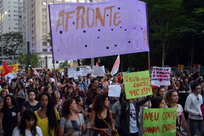 Protesto em São Paulo contra a PEC 181/2015 nesta segunda-feira (13) | Rovena Rosa
Agência Brasil