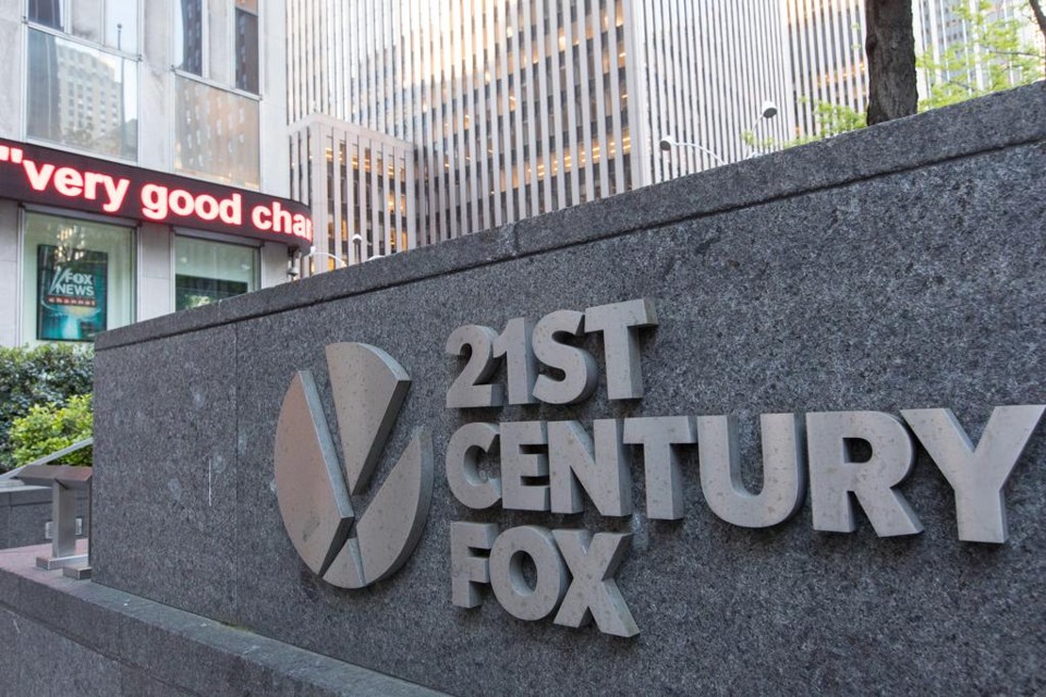 Fachada de prédio da 21st Century Fox. | Alexander F. Yuan/Bloomberg