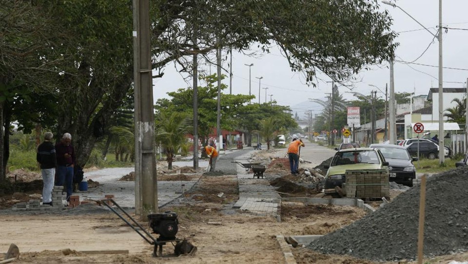 A 20 dias do verão, Litoral do Paraná ainda tem obras atrasadas | Átila Alberti/Tribuna do Paraná