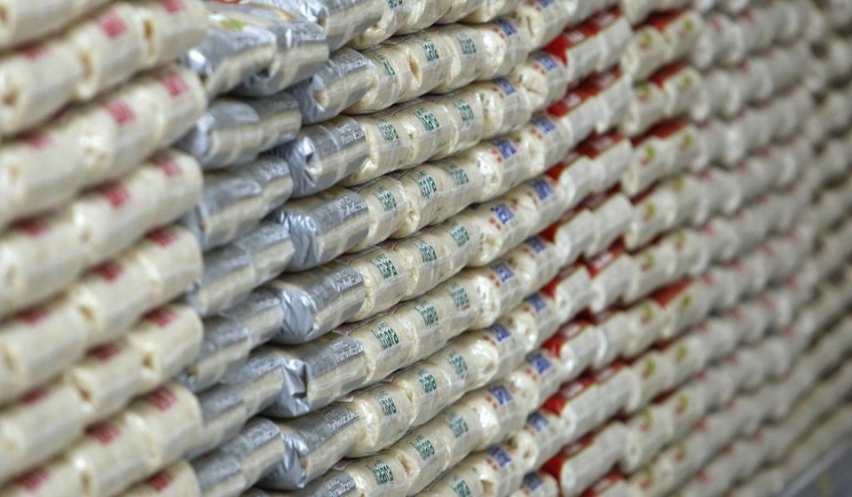 Diferentes marcas de arroz em  supermercado: Federação dos Arrozeiros denuncia mistura com arroz paraguaio e reclama da alíquota zero para o grão importado | ARQUIVO
/GAZETA DO POVO