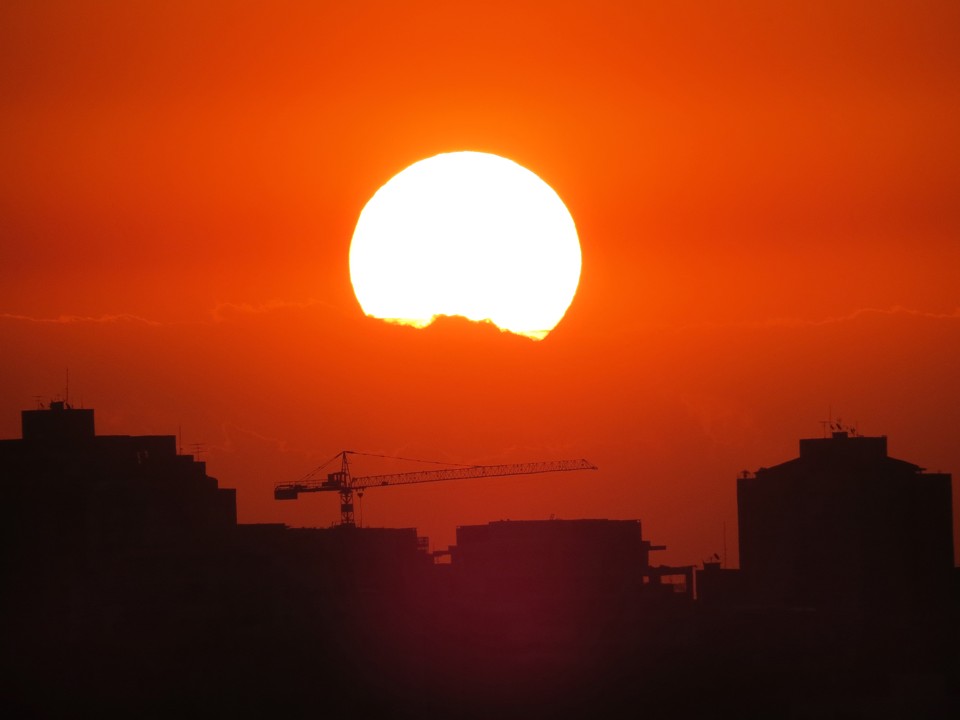 Sol e calor se estendem por todo o fim de semana em Curitiba | Aniele Nascimento/Gazeta do Povo