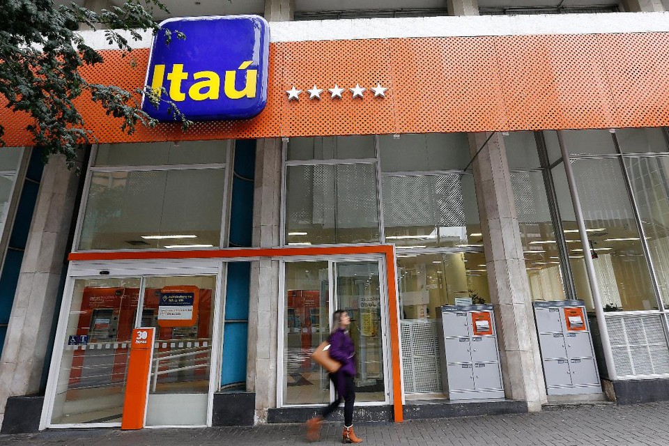 Das 25 marcas mais valiosas do Brasil, 5 representam 75,3% do valor total de R$ 116,7 bilhões Fachada de agência do Itaú. Marca é a mais valiosa do Brasil, segundo ranking da Interbrand. | Jonathan Campos/Gazeta do Povo