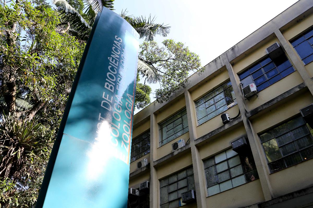 Pprédio dos departamentos de Ecologia, Fisiologia e Zoologia da USP | Marcos Santos/USP Imagens