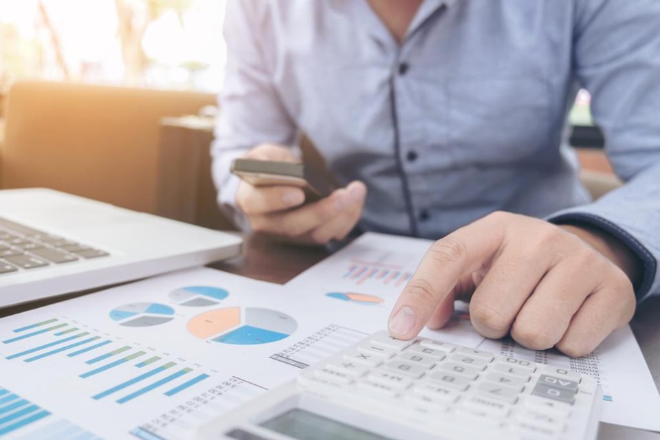 A volta do lucro das empresas pode ser um bom sinal para investir em ações que pagam dividendos. | /