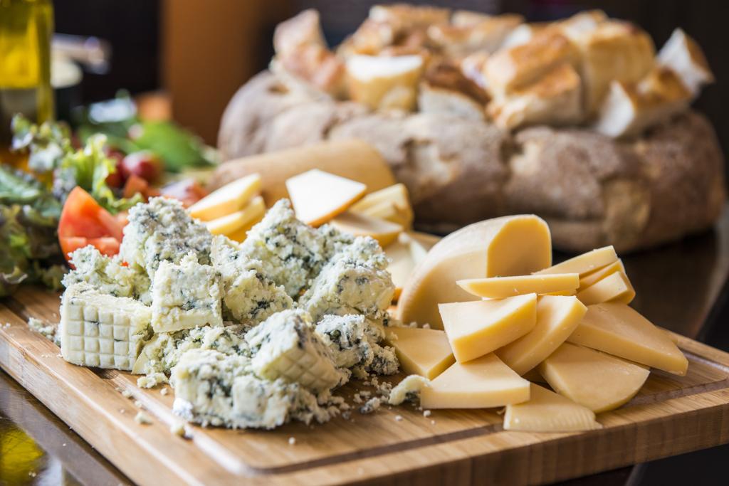 Está em jogo, por exemplo, o direito de se usar ou não em países do Mercosul termos como vinho prosecco, queijos feta, gruyere, gorgonzola, parmesão, grana padano, mortadela bolonha, toscana e outros. | Letícia Akemi/Gazeta do Povo
