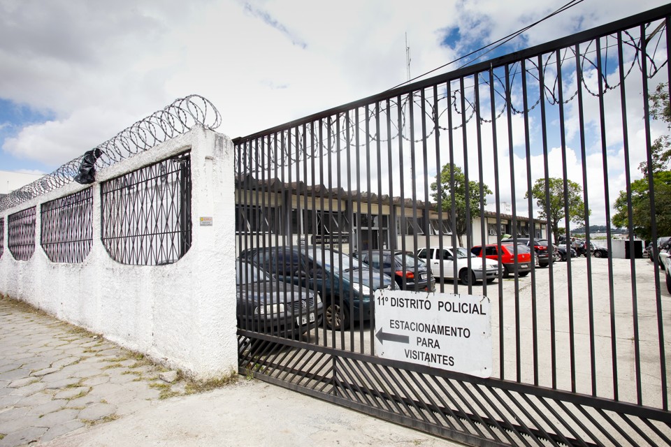 Presos fogem da delegacia na Cidade Industrial de Curitiba | ANDRE RODRIGUES/ANDRE RODRIGUES