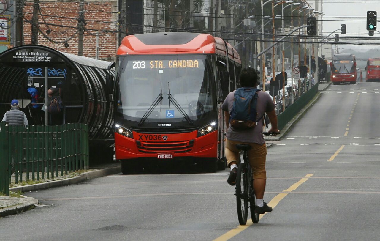 Novos ônibus começaram a circular nesta terça-feira (05) | Aniele Nascimento
Gazeta do Povo